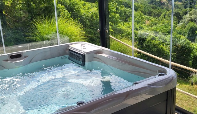 Mountain Villa Carin - New 4BR Home in Nature with Jacuzzi & Panoramic Views