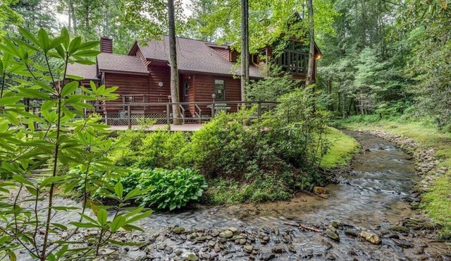 Mountain Waters Lodge - Serene Stream, Chef's Dream Kitchen,Dog Friendly, Excellent WIFI