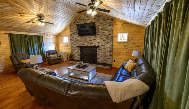 Mountaineer Hillbilly Retreat located in the heart of the Northern Hatfield McCoy Trails