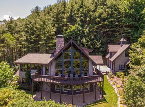 Mountaineer Manor