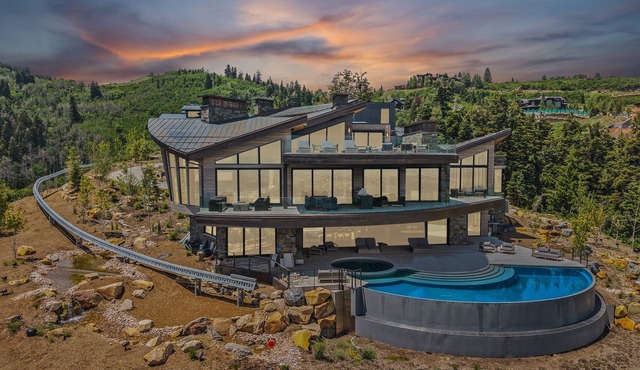 Mountainhead House, Ski Access Funicular, Pool, Hot Tub, Bowling Alley, Basketball Court