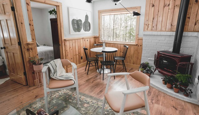 Mountainside Cottage Escape - Catskills