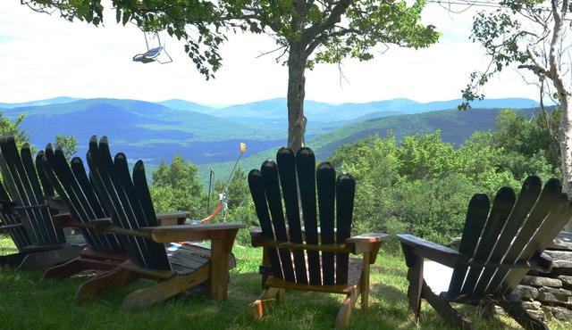 Mountainside Haven - walk to Hunter Mountain!