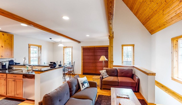 Mountainside home with a private deck, balcony, bright interior & foosball