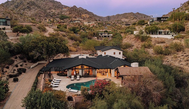Mountainside Manor - Private 6BR Retreat