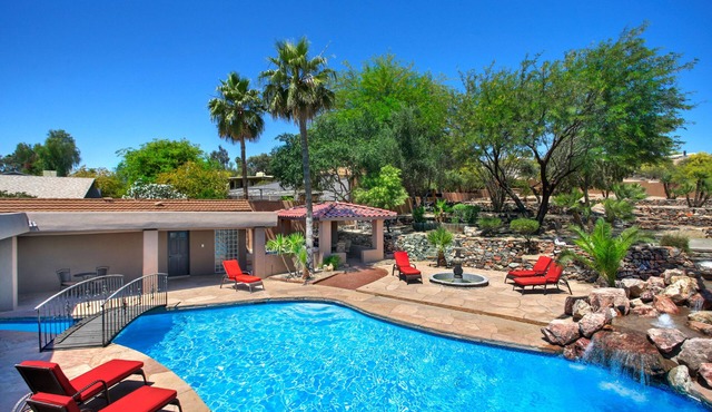 Mountainside Resort-like with/Heated Pool/Spa, Tennis, Pickelball, Bocci, Golf!