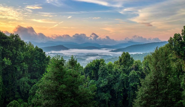 Mountaintop Home with Fantastic Views