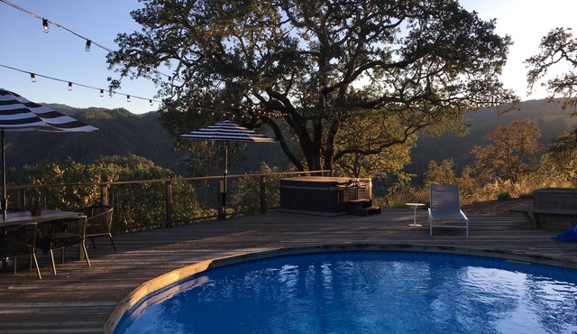 Mountaintop open home living-pool, hot tub & views!