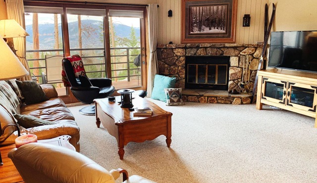 MountainView Condo – 2BR/2BA with Stunning Views and Amazing Amenities!