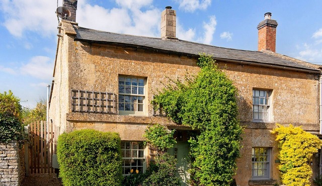 Mouse Manor - pet friendly, Longborough near Stow-on-the-Wold