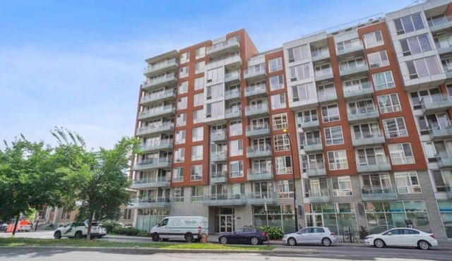 Move-In Ready: Fully Furnished Modern Condo with Balcony & Courtyard Views