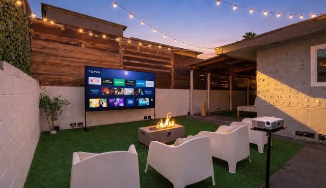 Movie Night! 4BR Home with Projector, Games & BBQ!