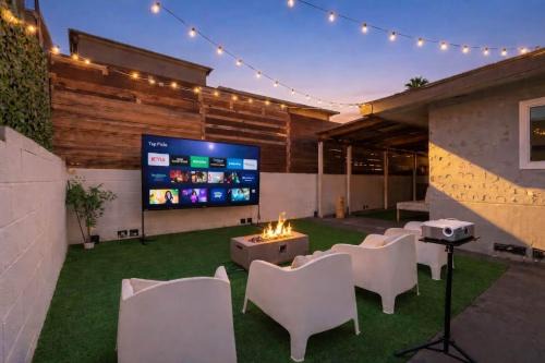 Movie Night 4BR Home with Projector Games & BBQ