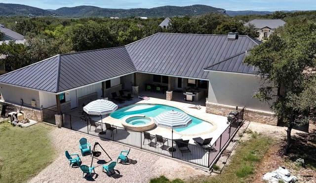 Movie Theater~Heated Pool-Hot Tub~Games~ Playground