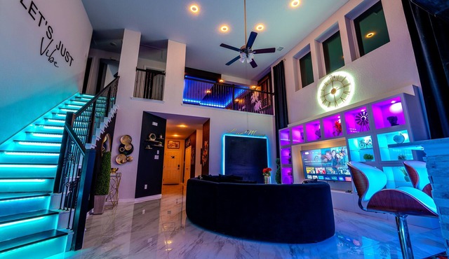Movie Theatre, Basketball court, Pool Table Luxury Castle