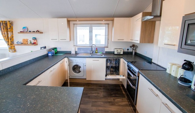 MP629 Parkdean Camber Sands