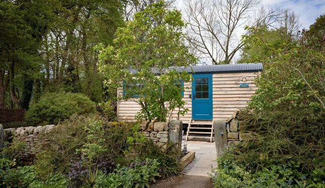 Mr McGregor’s Garden Shepherd's Hut/Chatsworth