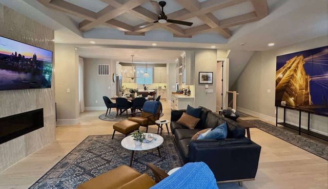 Mt Adams Adventure Su