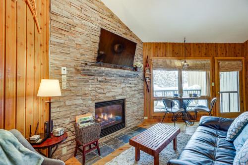Mt Bachelor Village Resort Condo 19 Mi to Skiing!