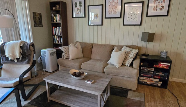 Mt.Bachelor Village Resort Condo wth washer/dryer. A perfect place to relax.