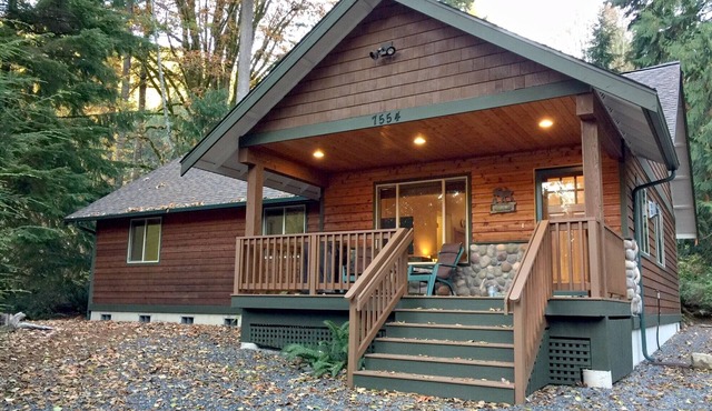 Mt. Baker Lodging Cabin 65 – SLEEPS 10!
