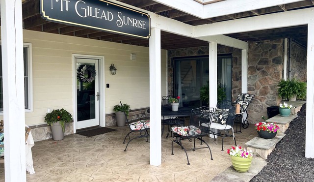 Mt. Gilead Sunrise- Country Suite close to wineries, breweries & wedding venues