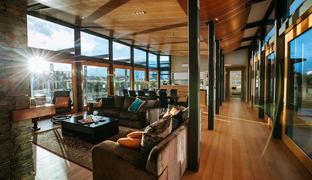 Mt Gold Retreat - Tennis court - Hot Tub