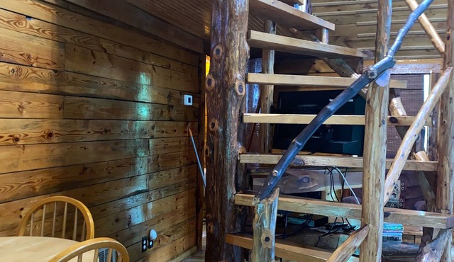 Mt Hideaway is in the heart of Red River Gorge & Natural Bridge.