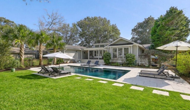 Mt Pleasant Getaway with Heated Pool, Close to Sullivan’s Island & Downtown