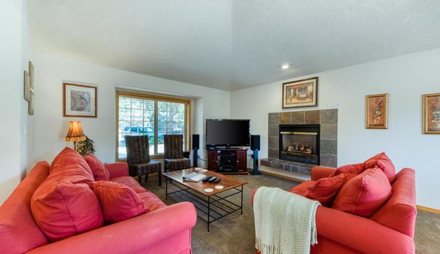 Mt Rainier Lane 07 | Discover Sunriver