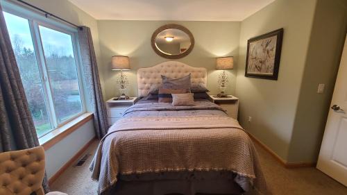 Mt Rainier Way Bedroom with Private Full Bath