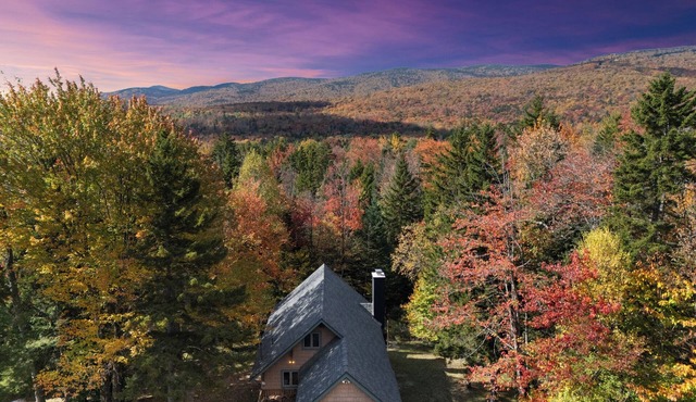 Mt Snow Game Chalet w/Hot Tub