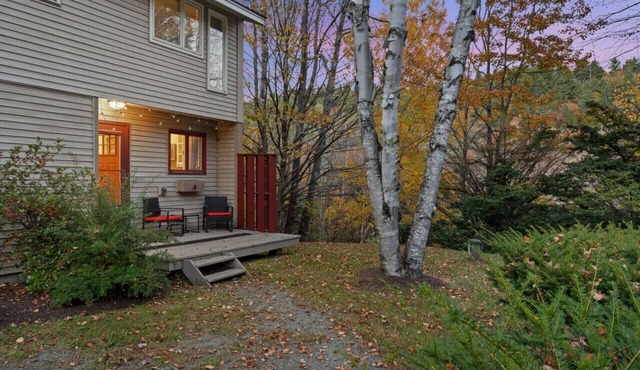 Mt Snow Retreat | Walk to brewery