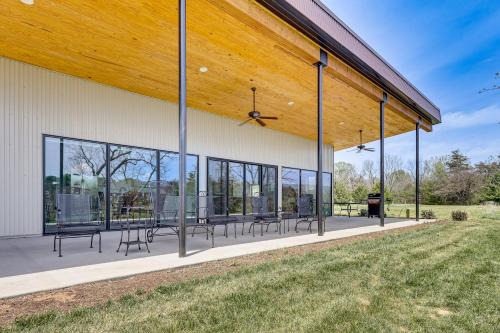 Mtn & Creek Views! Harrisonburg Escape on 10 Acres