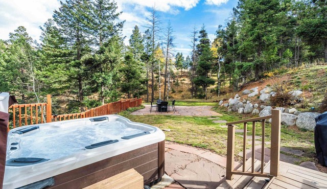 Mtn Getaway Near Pikes Peak | Hot Tub & Pool Table
