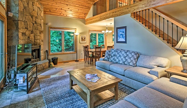 Mtn Home w/ Nature Preserve Views By Hiking Trails