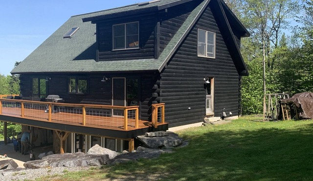 Mtn Mtn Cabin. Log home with forever views.