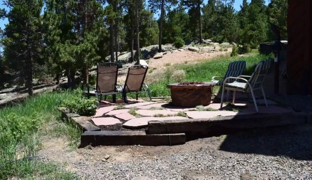 Mtn Retreat: Hike ,Hot Tub, Explore CO, Ski, Relax