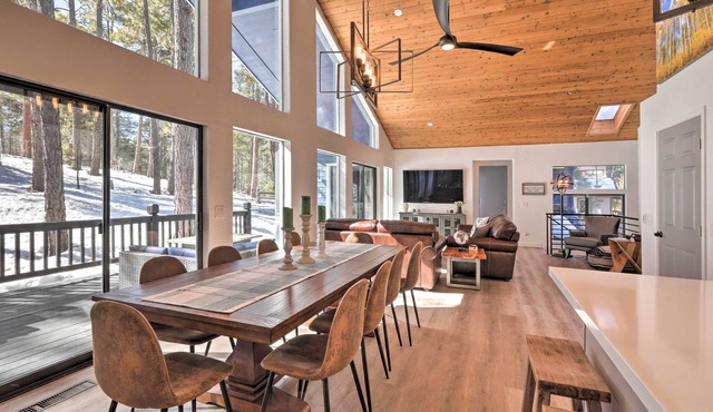 Mtn-View Cabin w/Game Room & Deck in Flagstaff