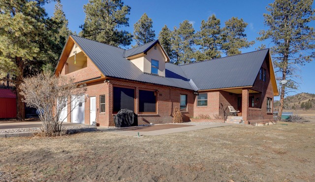 Mtn View: Cozy Couple's Retreat in Bayfield!
