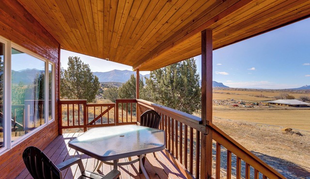 Mtn-View Escape w/Office Space in Cortez!