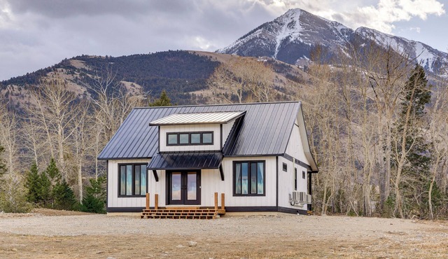 Mtn-View Gem Near Chico, Sage & Yellowstone!