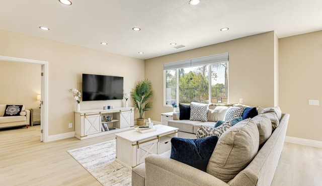 Mtn-View Gem w/Private Yard: Luxe Beaumont Home