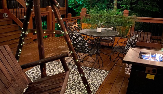 ☀️ Mtn view, Hot Tub, Fire Pit, Patio Swing, Giant Jenga,12 mi from Blue Ridge ⛰