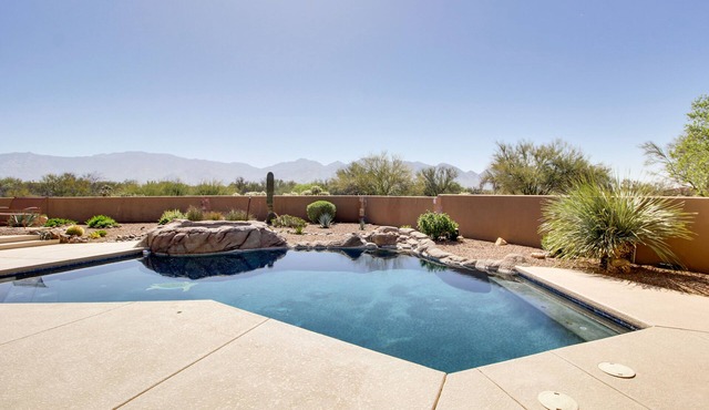 Mtn-View Oasis w/Pool, Spa & Gym in Oro Valley!