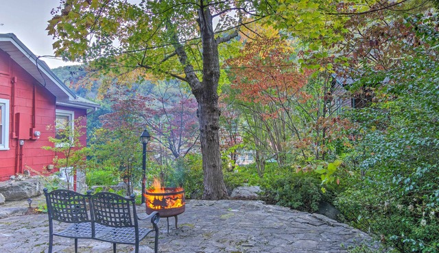 Mtn Views + Fire Pit: Serene Chimney Rock Abode