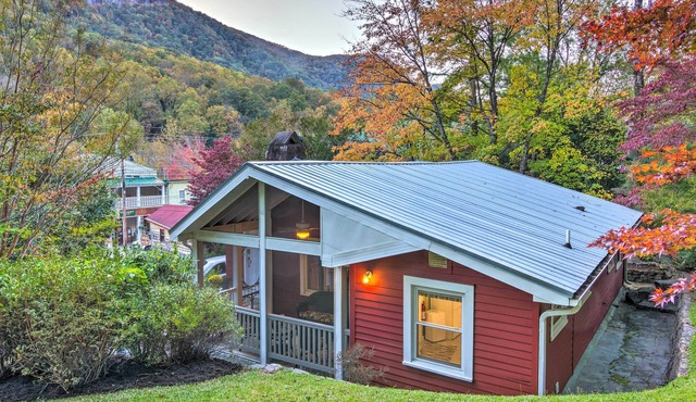 Mtn Views + Fire Pit: Serene Chimney Rock Abode