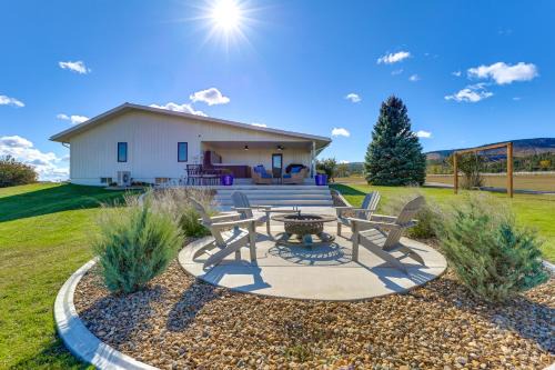 Mtn Views, Hot Tub + Fire Pit: Black Hills Retreat
