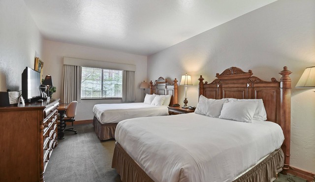 Mtn Villa Retreat~Hot Spring, Skiing & Park City Villa 2016