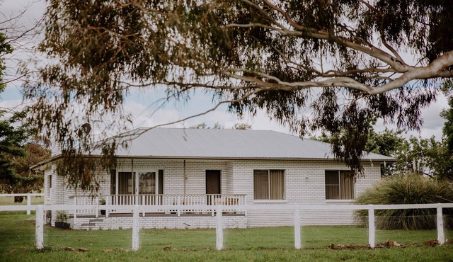 Mudgee-orchard Cottage Just 8km on Gooree Farm Stay our Large Working Horse Stud